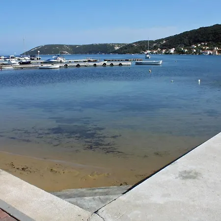 - Donja 15999b * Supetarska Draga