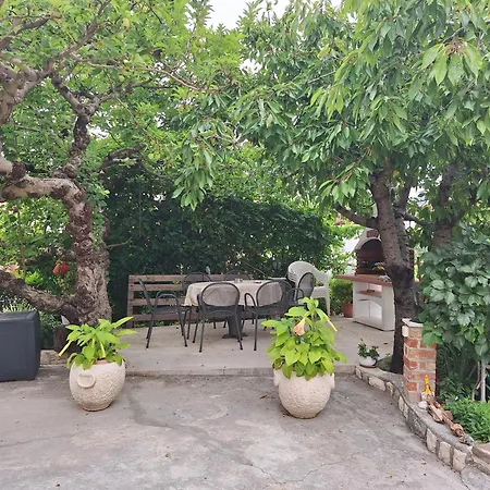 - Donja 15999b Apartment Supetarska Draga