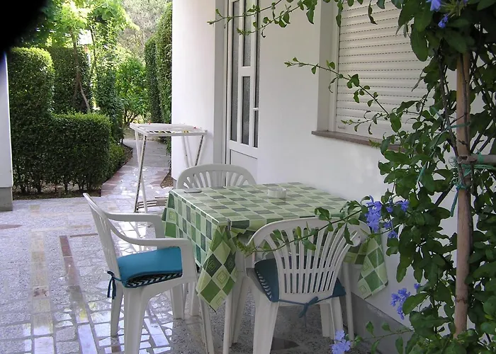 - Donja 15999b Supetarska Draga