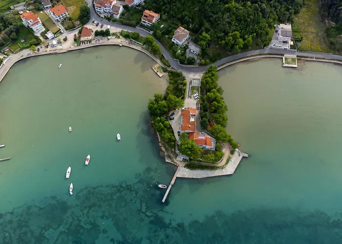 Apartman - Donja 15999b Supetarska Draga